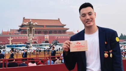 九游娱乐官方入口-青年榜样，北京男篮队长翟晓川现场观礼阅兵仪式