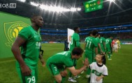 九游娱乐app下载-半场：国安0-0成都，韦世豪报复性犯规染黄，王子铭失良机
