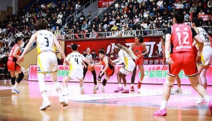 球迷的呐喊，商家的算盘！武汉盛帆女篮炼成WCBA“生意精”